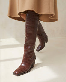 Color: Dark Brown
