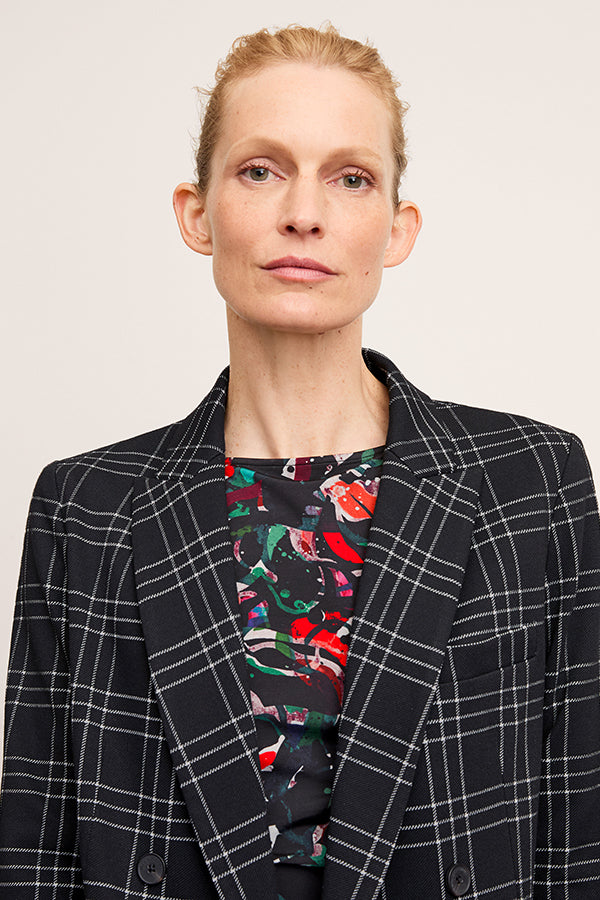 front image of a woman wearing the o'hara blazer in black/white | Exclude 