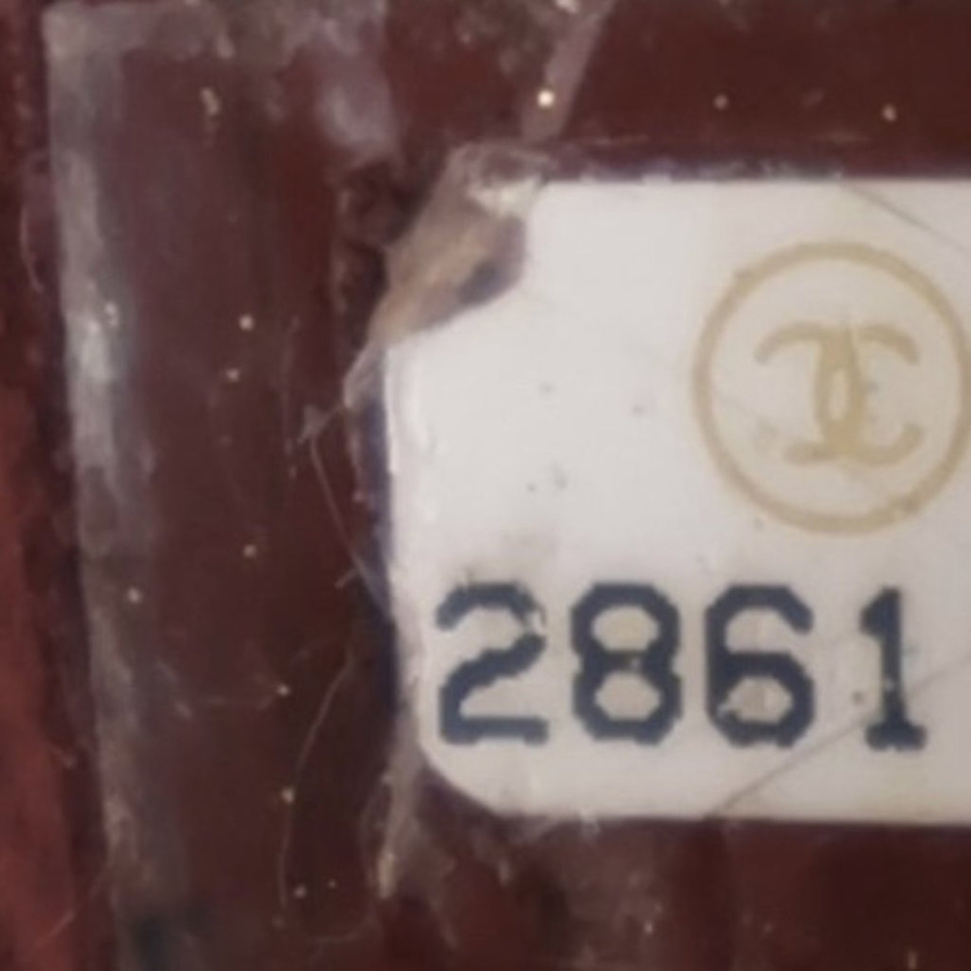 Chanel | Pre-Owned Caviar Business Affinity Messenger Flap | White/Ivory