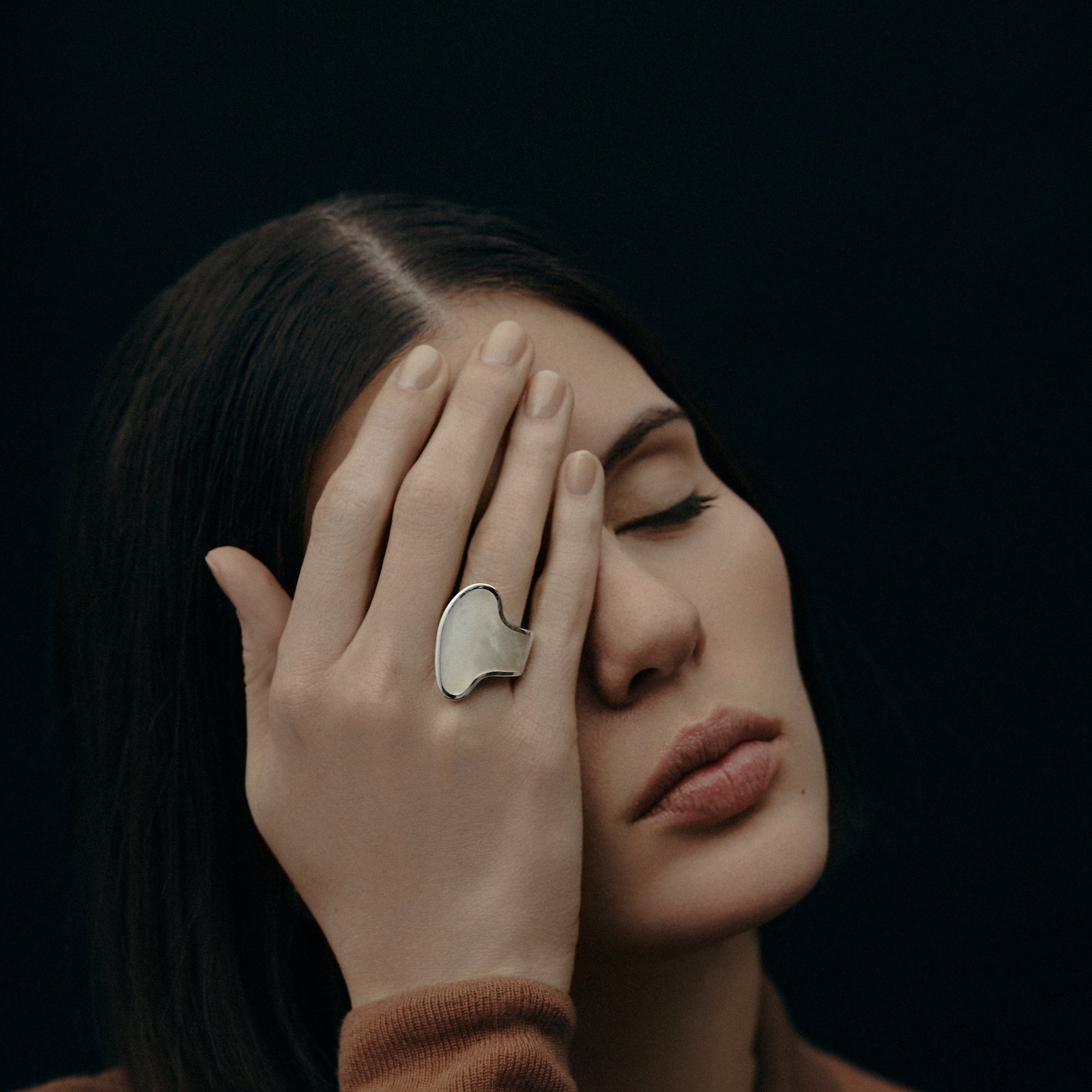 Cure Ring | Sterling Silver | Mother of Pearl