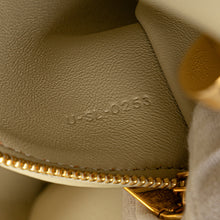 Celine | Pre-Owned Smooth Calfskin Soft 16 Cabas | White/Ivory