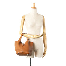 Hermes | Pre-Owned Clemence Picotin 22 | Brown/Camel