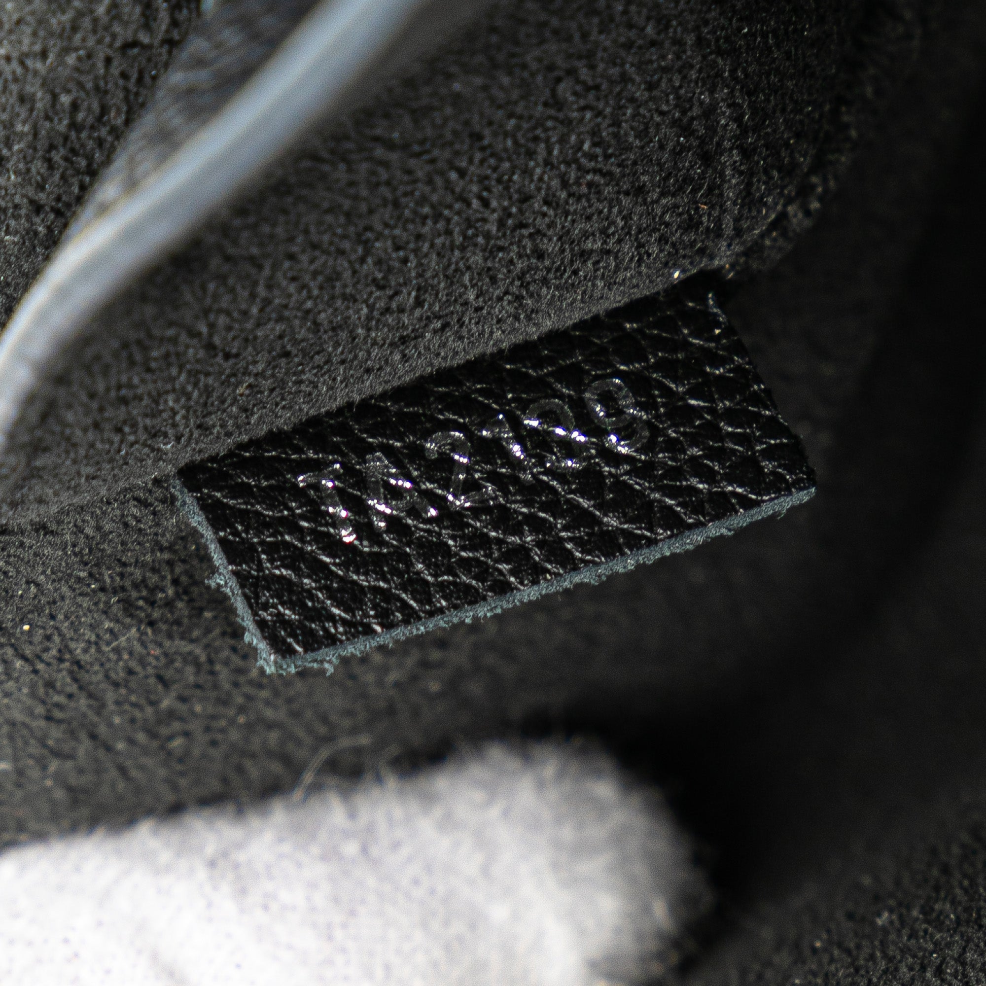 Louis Vuitton | Pre-Owned MyLockMe Chain Pochette | Black