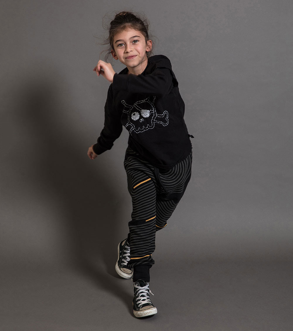 Kid | Embroidered Skull Shirt | Black