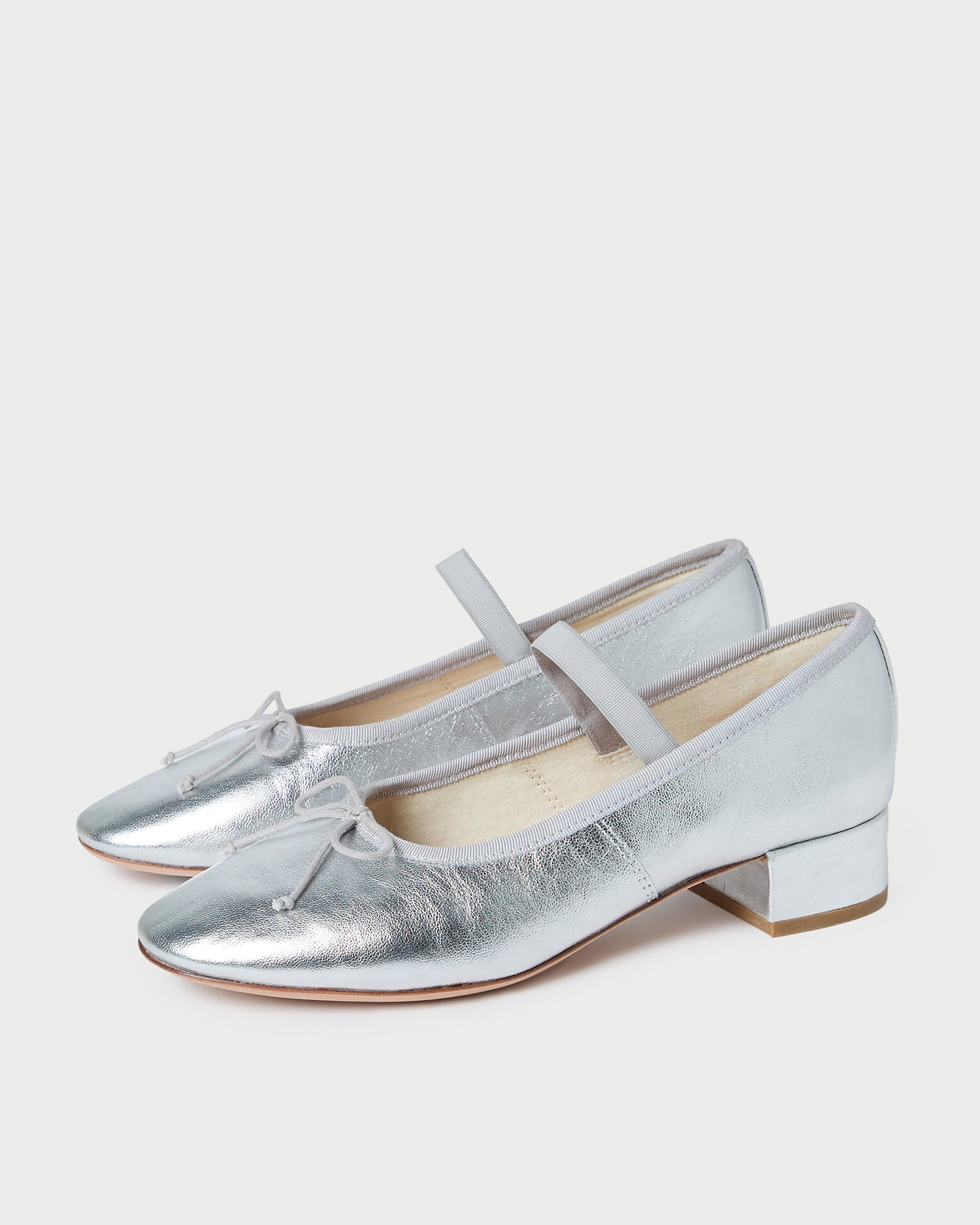 Color: Silver