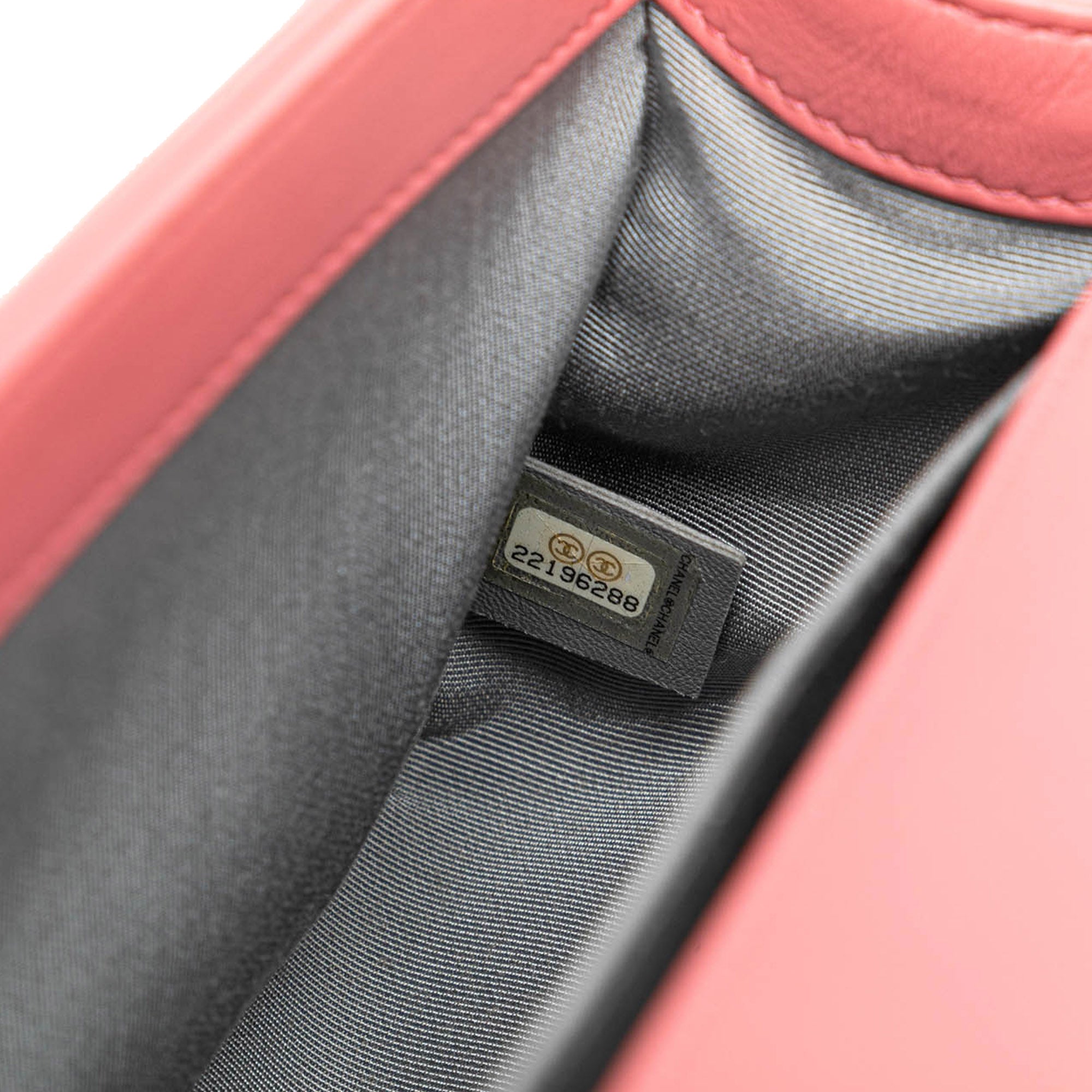 Chanel | Pre-Owned Old Medium Chevron Lambskin Boy Flap | Pink