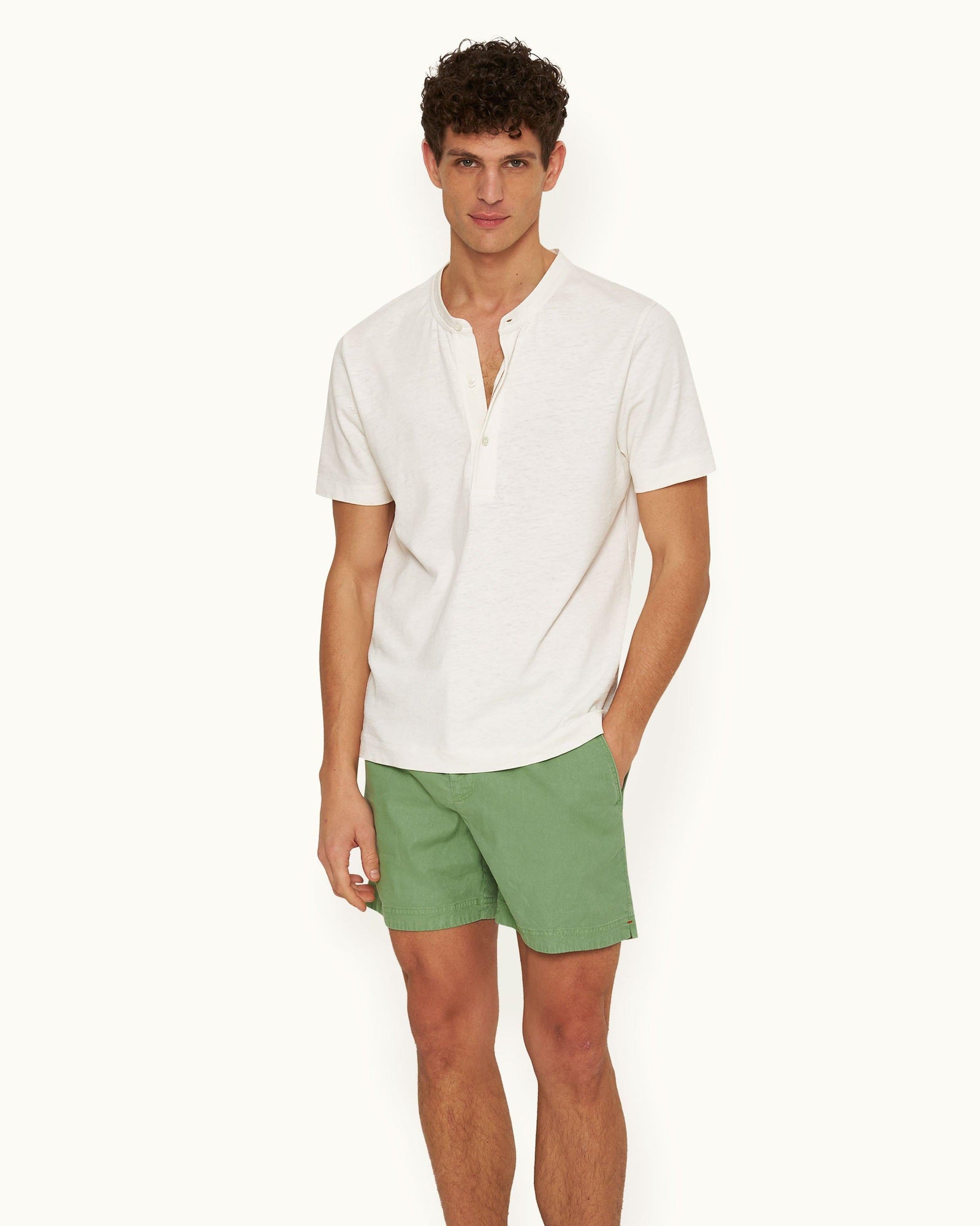 Bulldog Garment Dye Mid-Length Garment Dye Shorts Woven In Italy in Fresh Lawn colour | Fresh Lawn