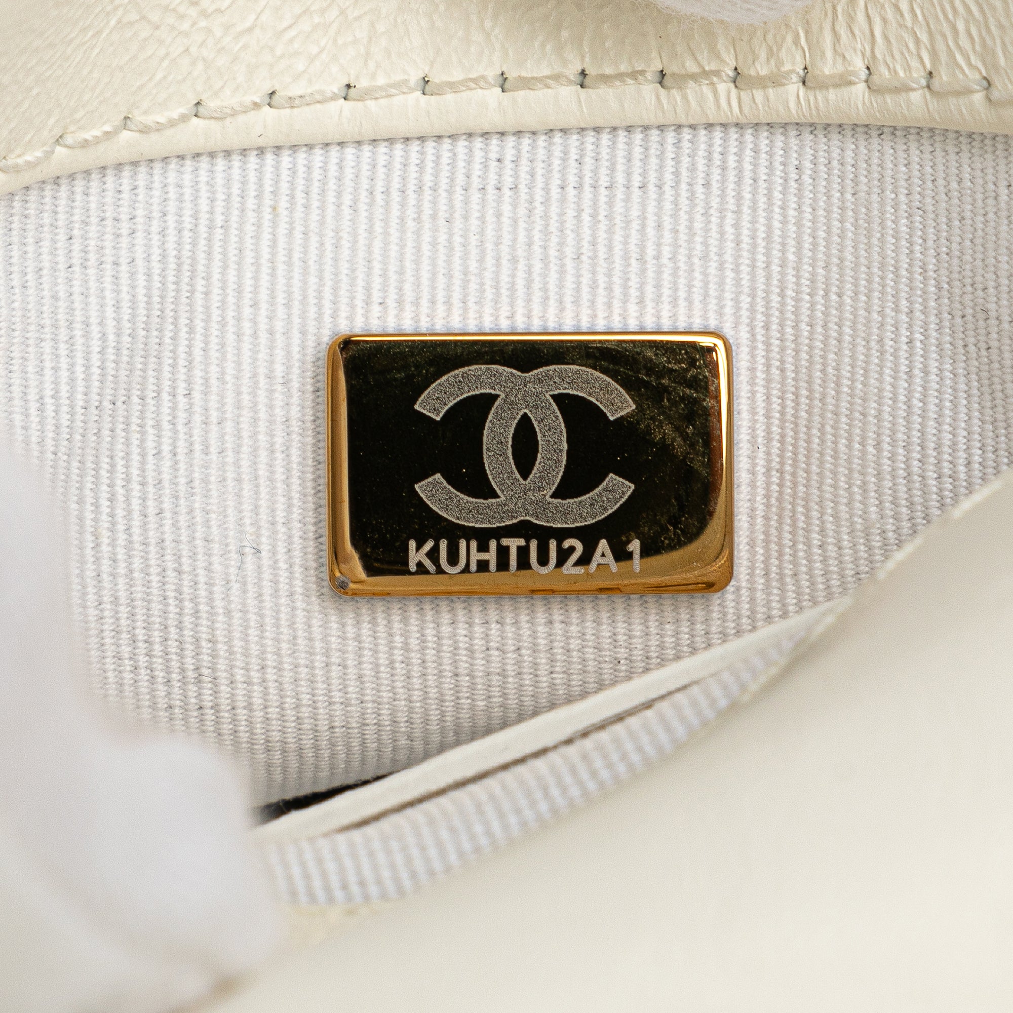 Chanel | Pre-Owned Mini Aged Calfskin City School Flap - II | White/Ivory