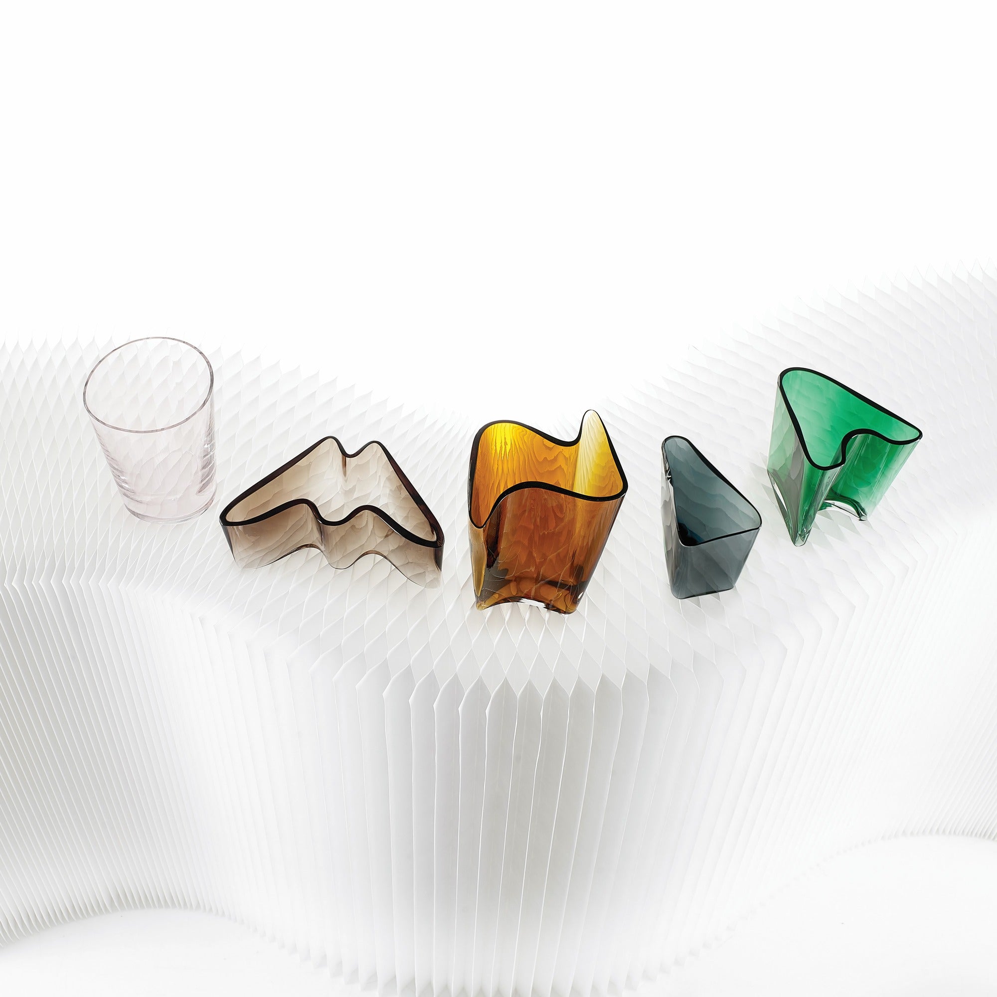 Omnia Letters Vase - "O" | Colored Crystal