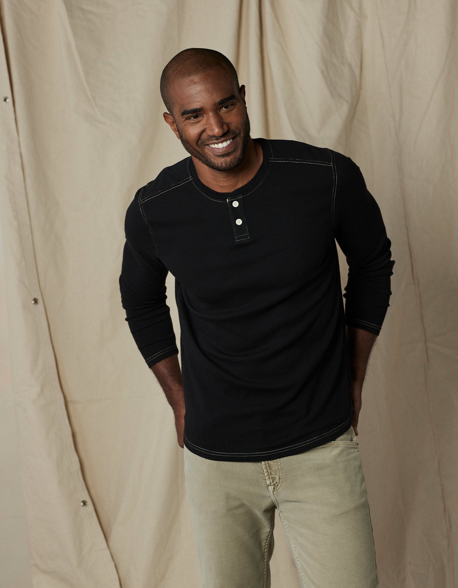 Men | Puremeso Two Button Henley | Black