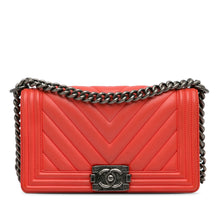 Chanel | Pre-Owned Old Medium Chevron Calfskin Boy Flap | Red/Indian Red