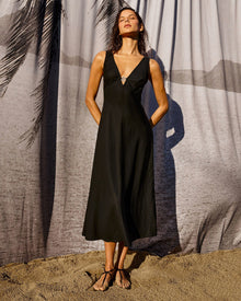 Black | Badge:LSPACE x Rails_#B2AC88_#ffffff