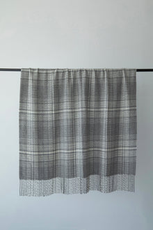 Rustic Plaid Throw | Grey Ivory