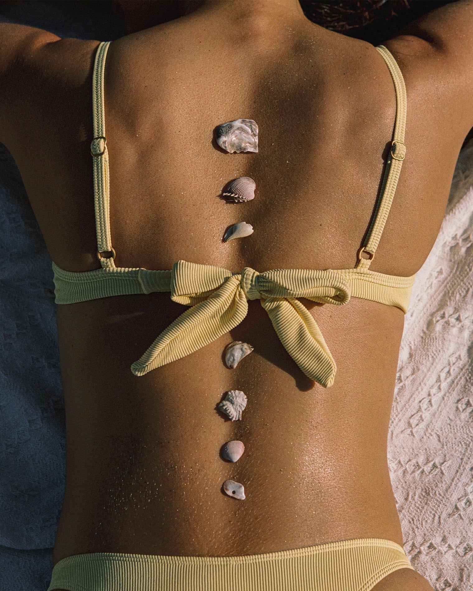 Daisy | Model: Lura (size: S) | Hover