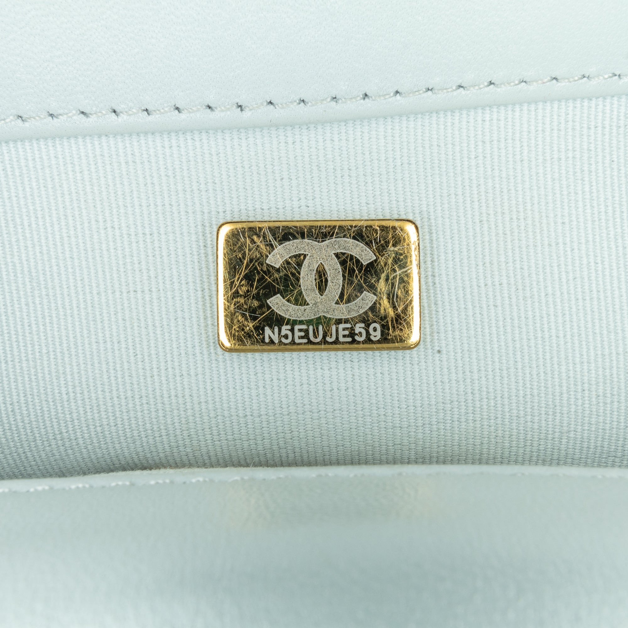 Chanel | Pre-Owned Medium Lambskin 19 Flap | Gray/Light Gray