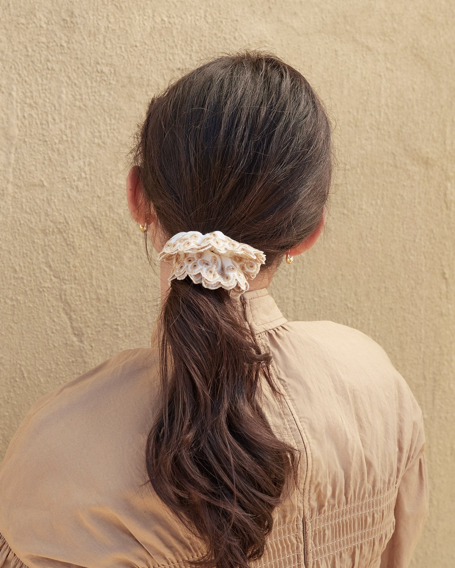 Color: White/Blush