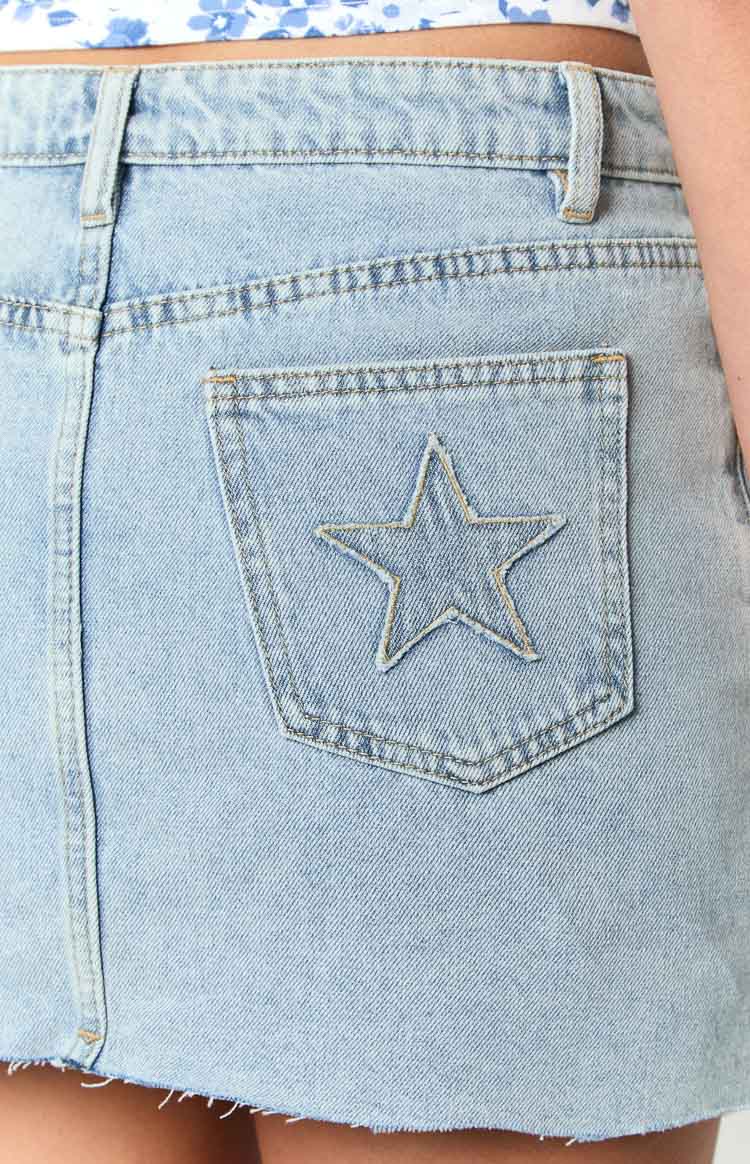 Siletto Star Denim Low Rise Mini Skirt | Light Wash