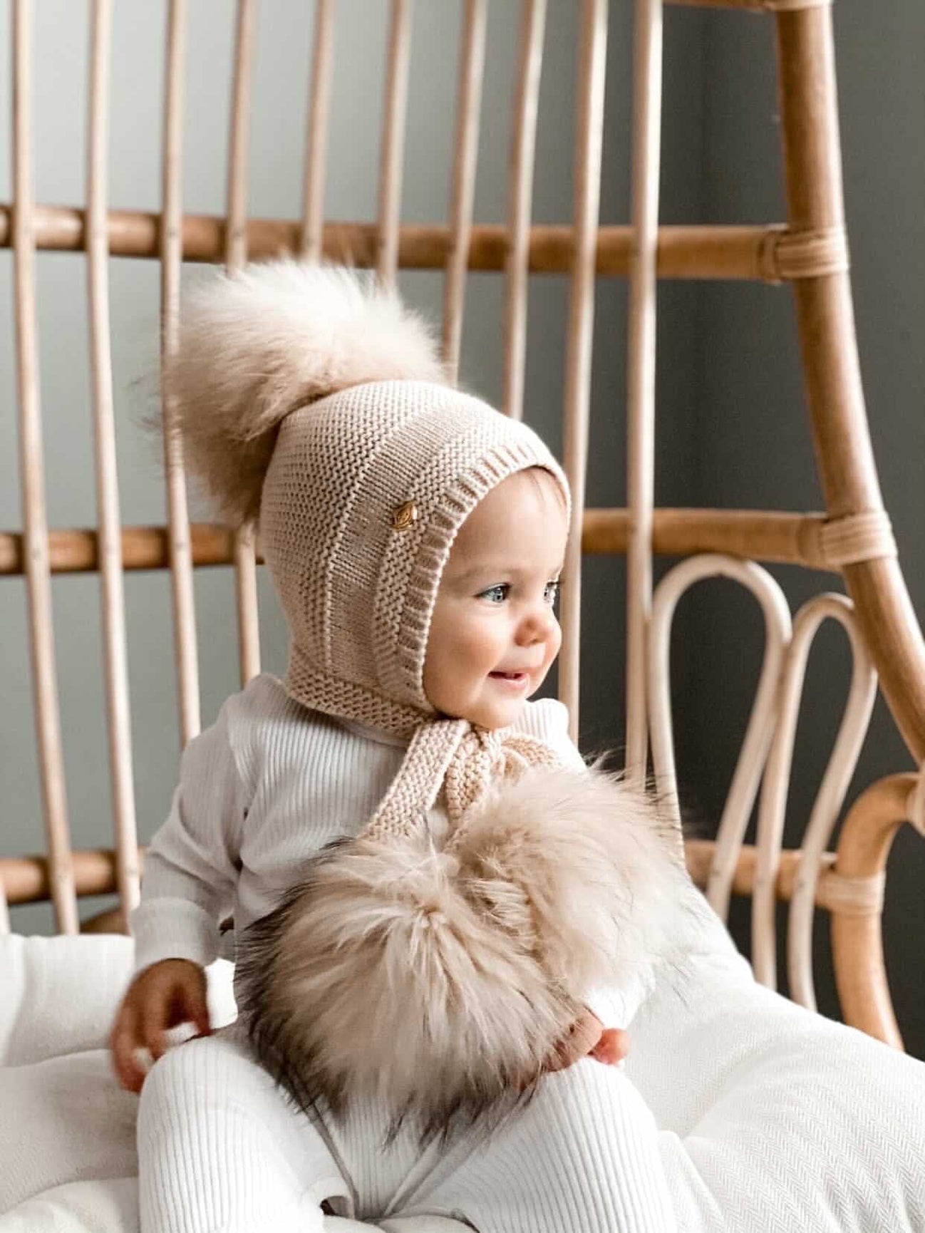 Unisex | Pasha Three Pom Hat Cream Poms | Beige