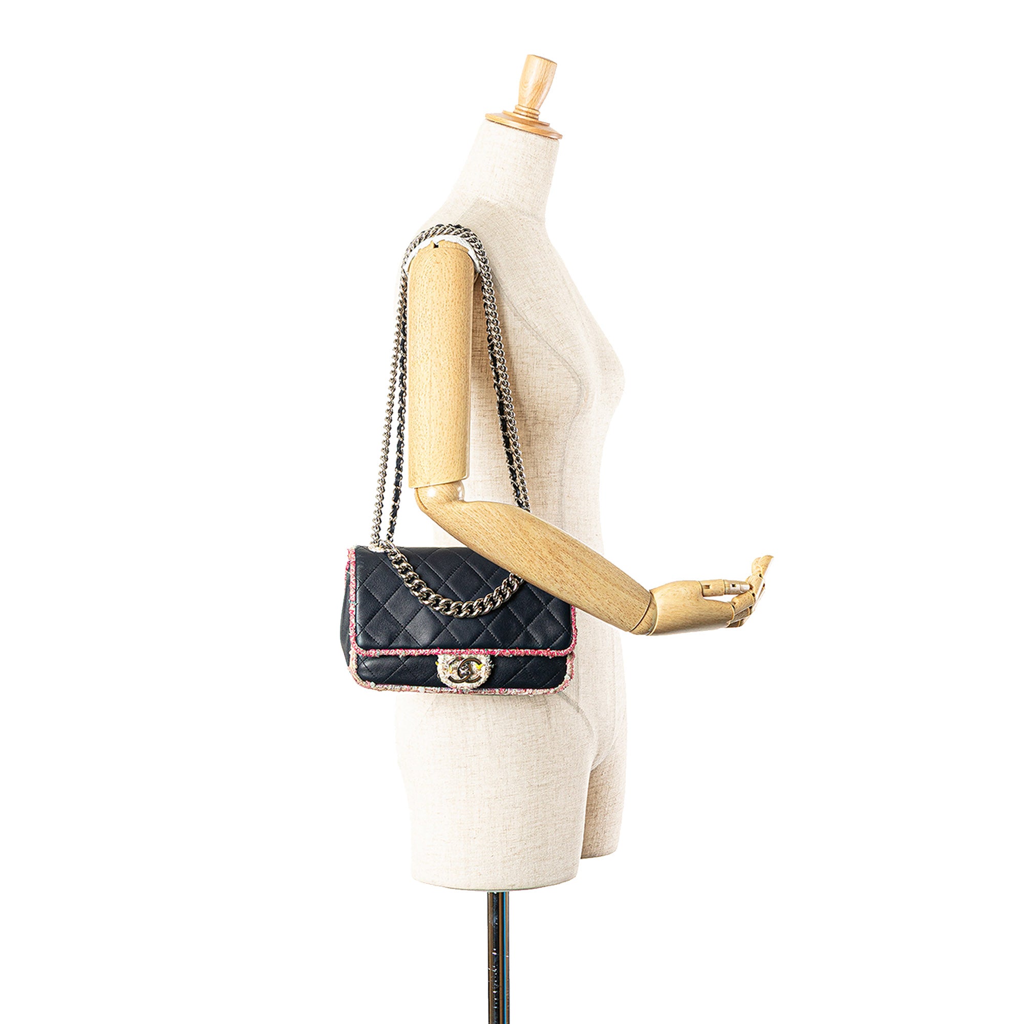 Chanel | Pre-Owned Quilted Lambskin and Tweed Elegant Trim Flap | Blue/Navy