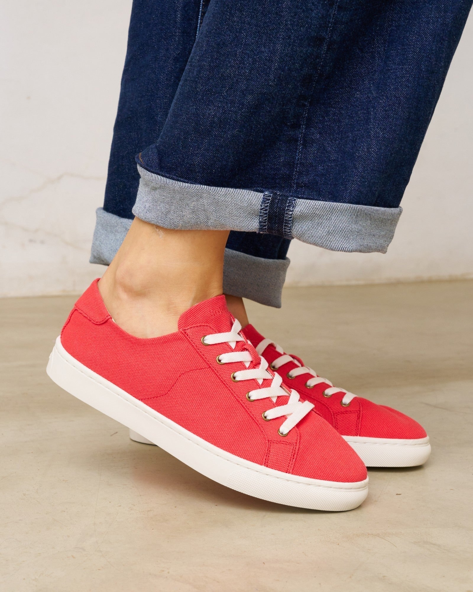 Womens | Ibiza Canvas Sneaker | Cayenne Red
