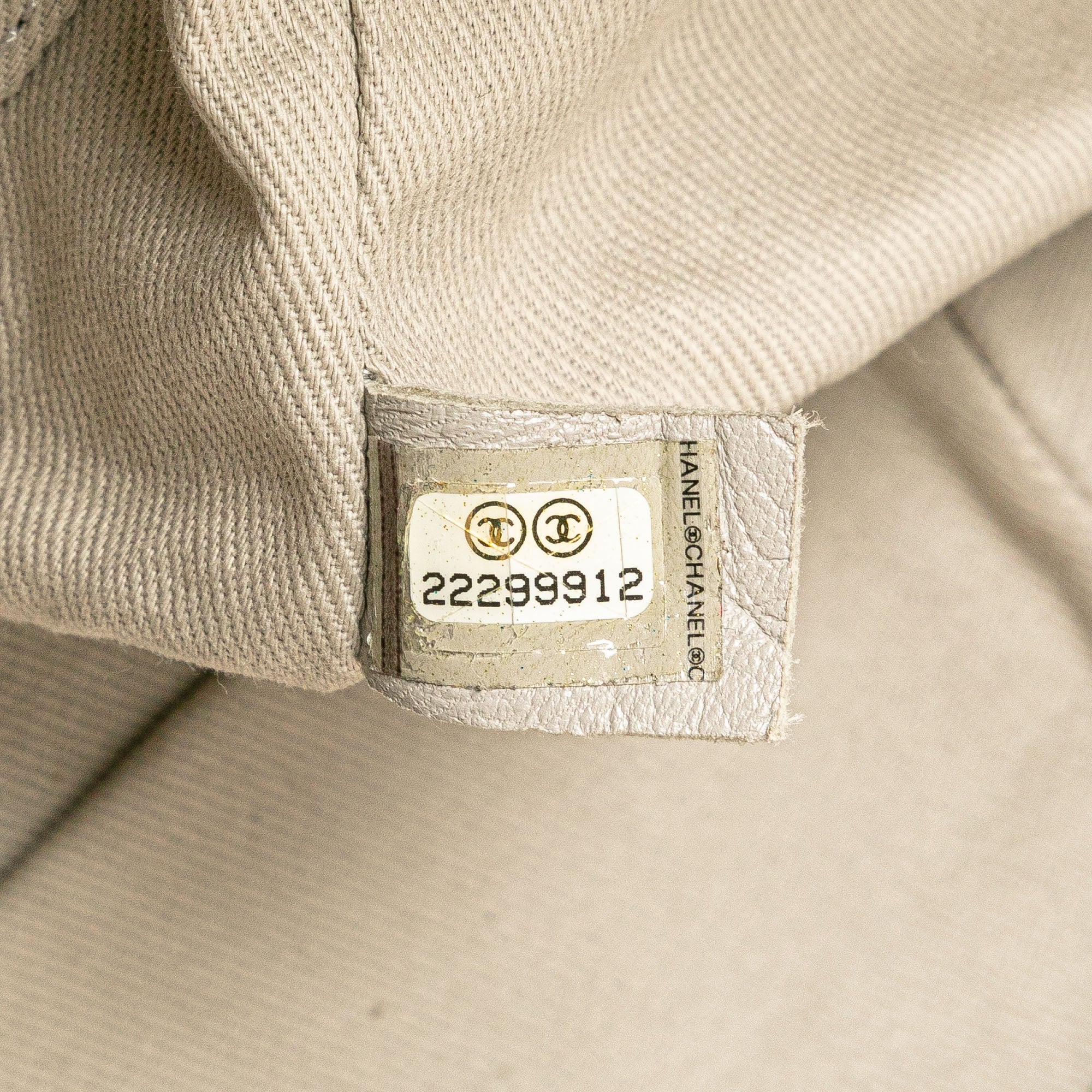 Chanel | Pre-Owned Medium Glazed Calfskin and Caviar Deauville Tote | Blue/Navy