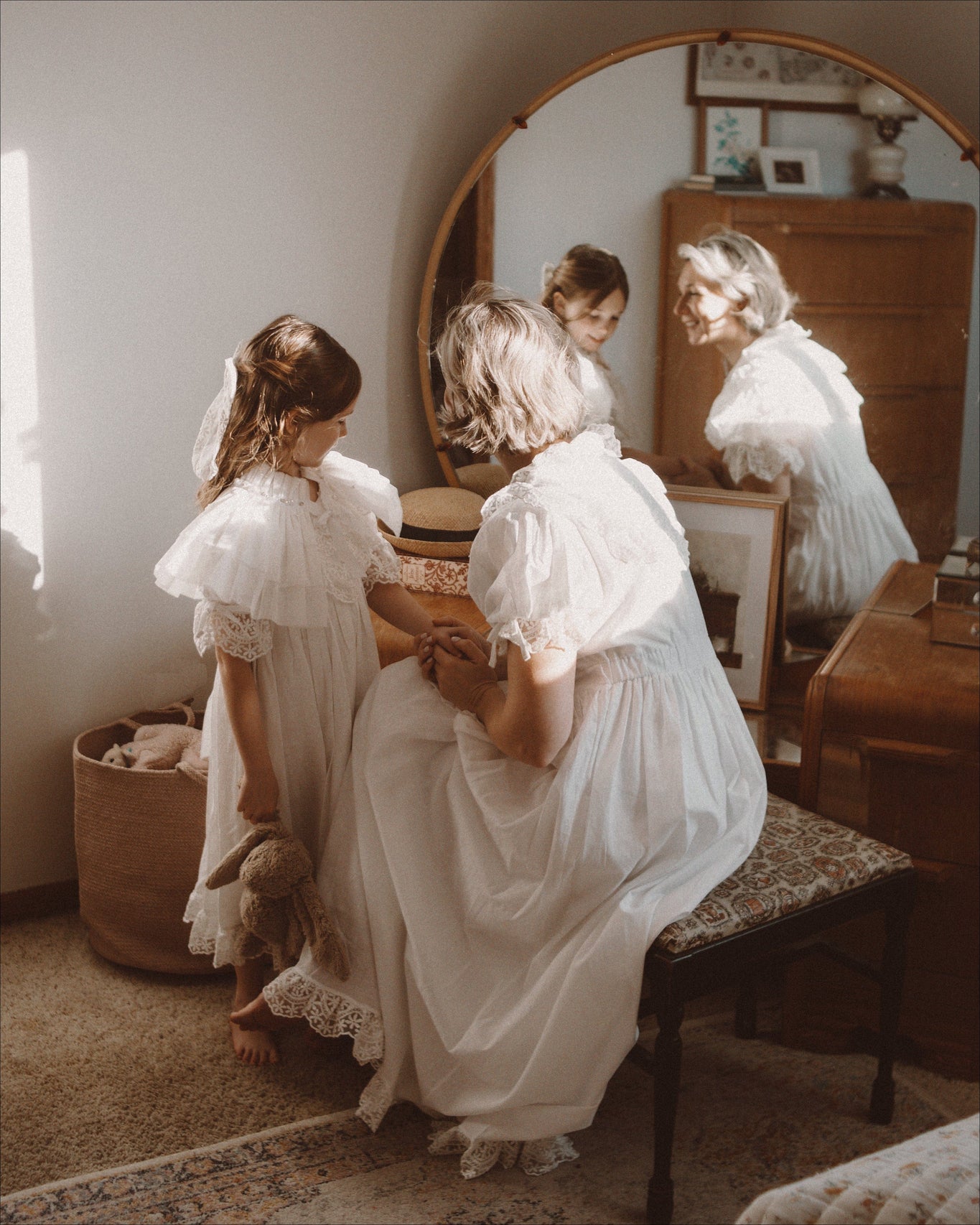 Women | Katherine Embroidered Linen Mom Dress | White