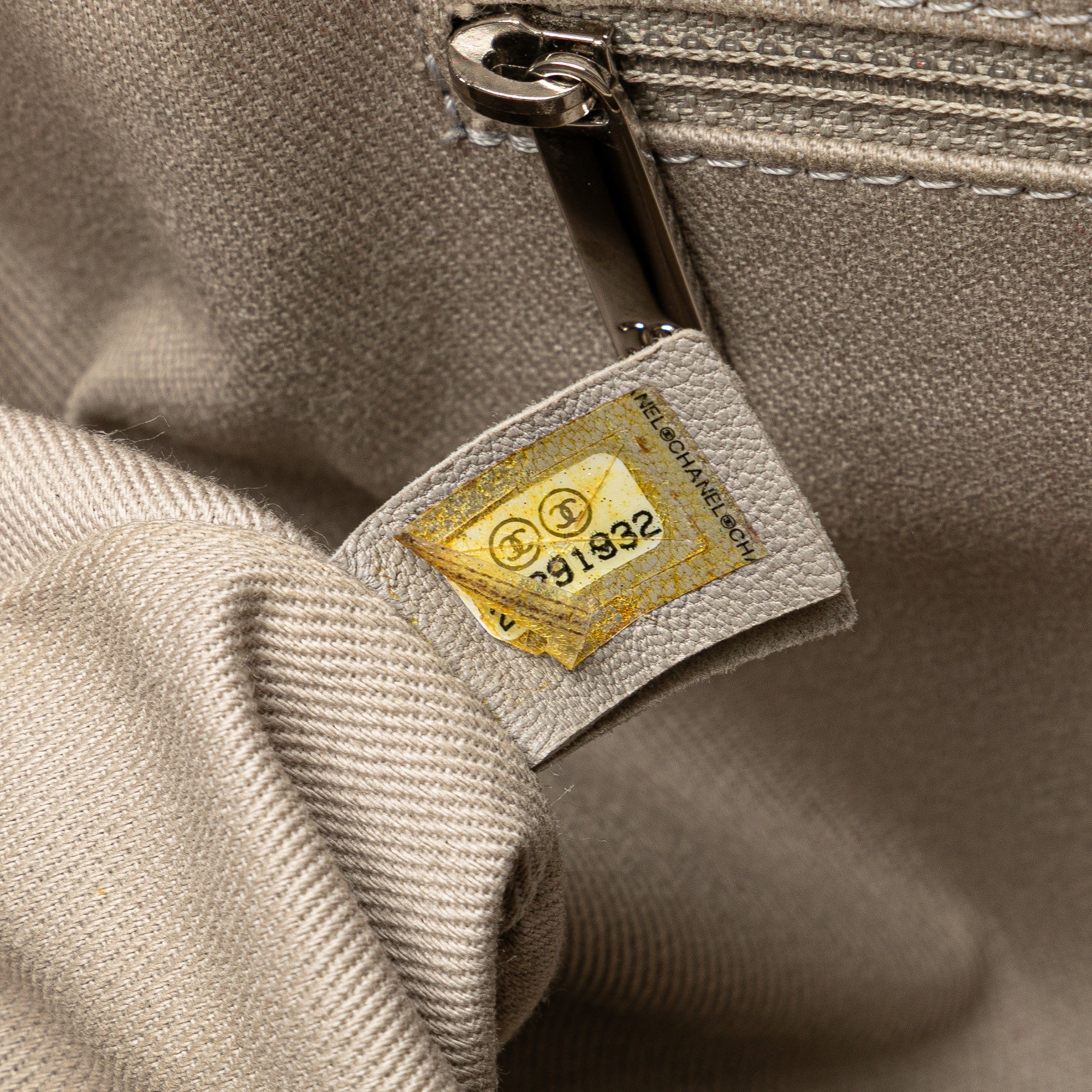 Chanel | Pre-Owned Jumbo Caviar Easy Flap Bag | Red