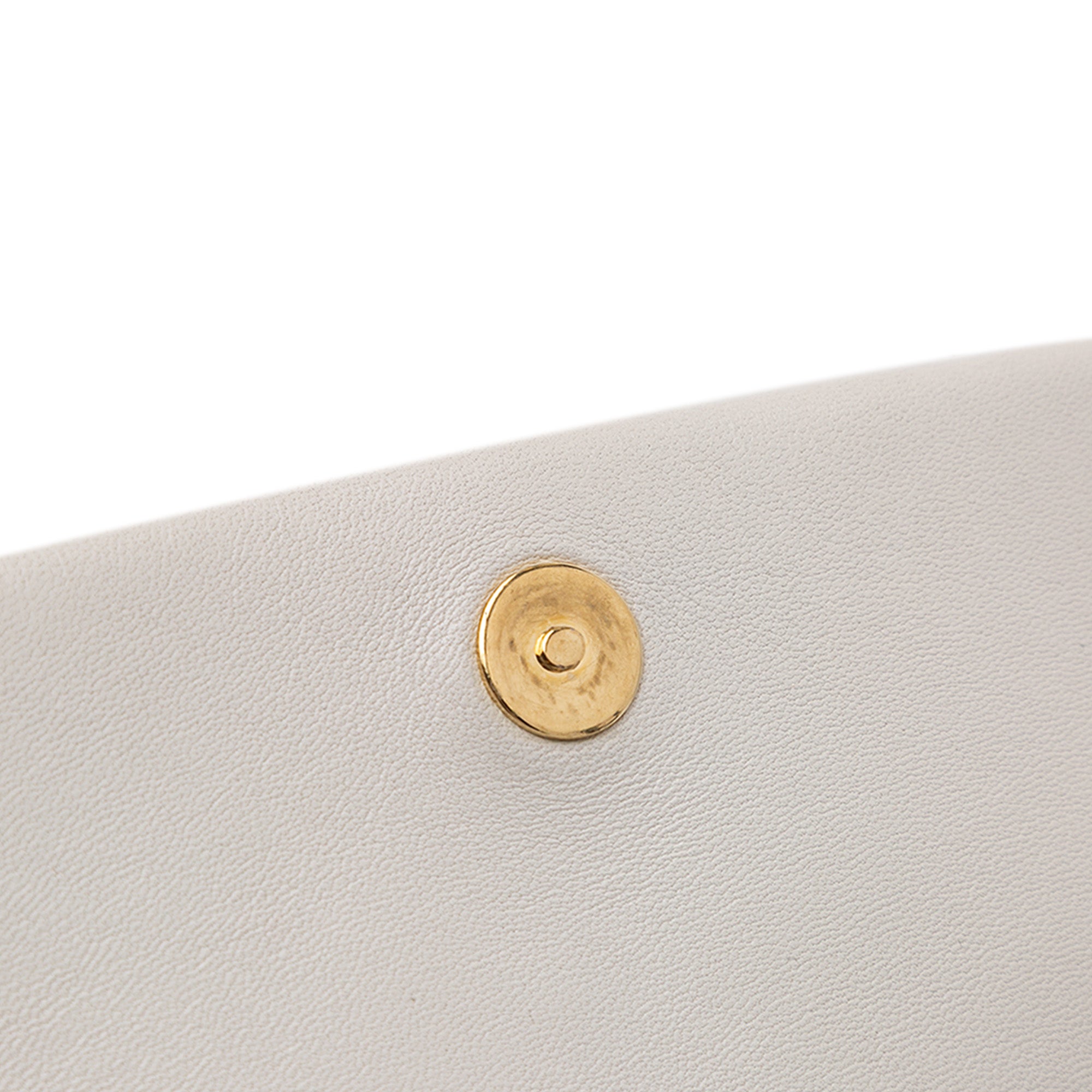 Saint Laurent | Pre-Owned Quilted Lambskin Le 57 Shoulder Bag | White