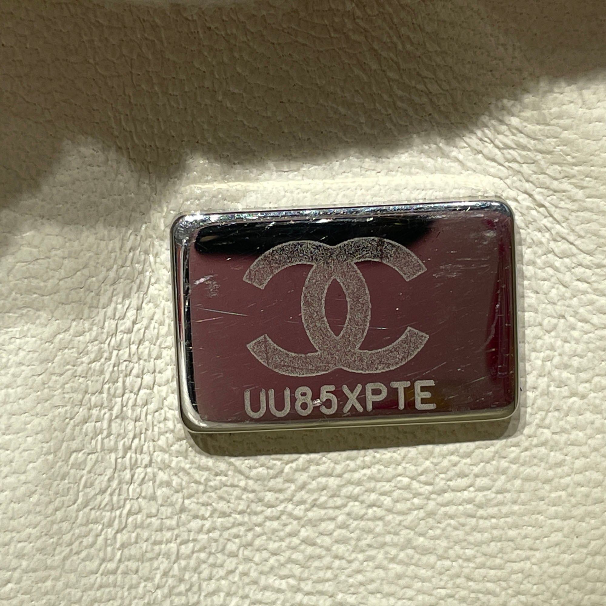 Chanel | Pre-Owned Small Classic Chevron Lambskin Double Flap | White/Off White