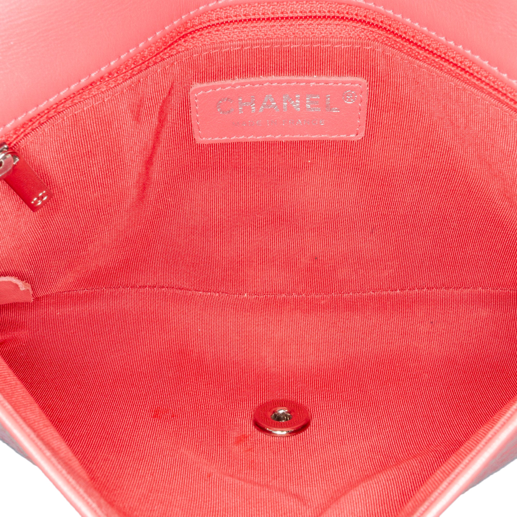 Chanel | Pre-Owned Crumpled Calfskin Bi Quilted Vintage Full Flap | Pink/Salmon