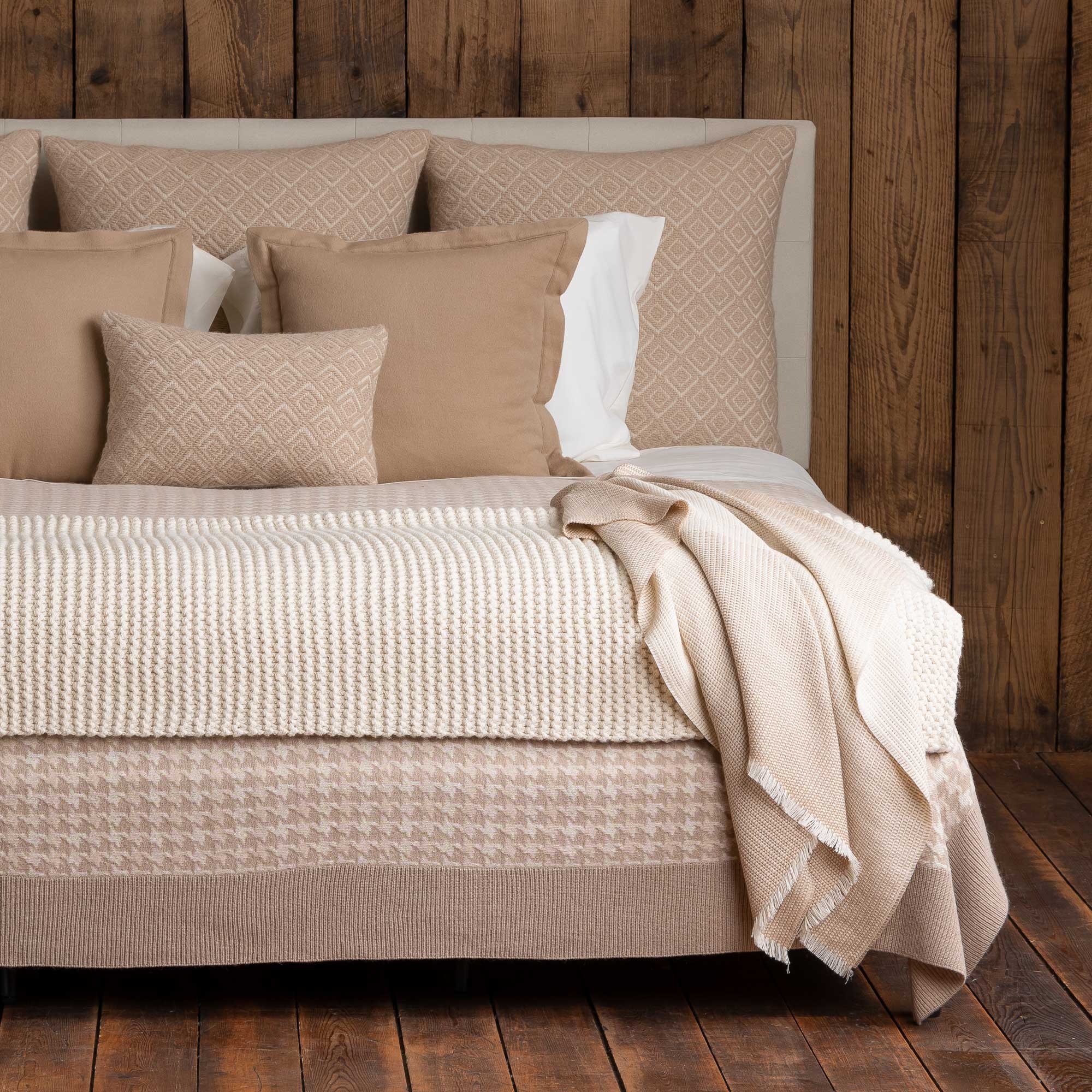 Big Sky Bed Blanket Queen | Beige