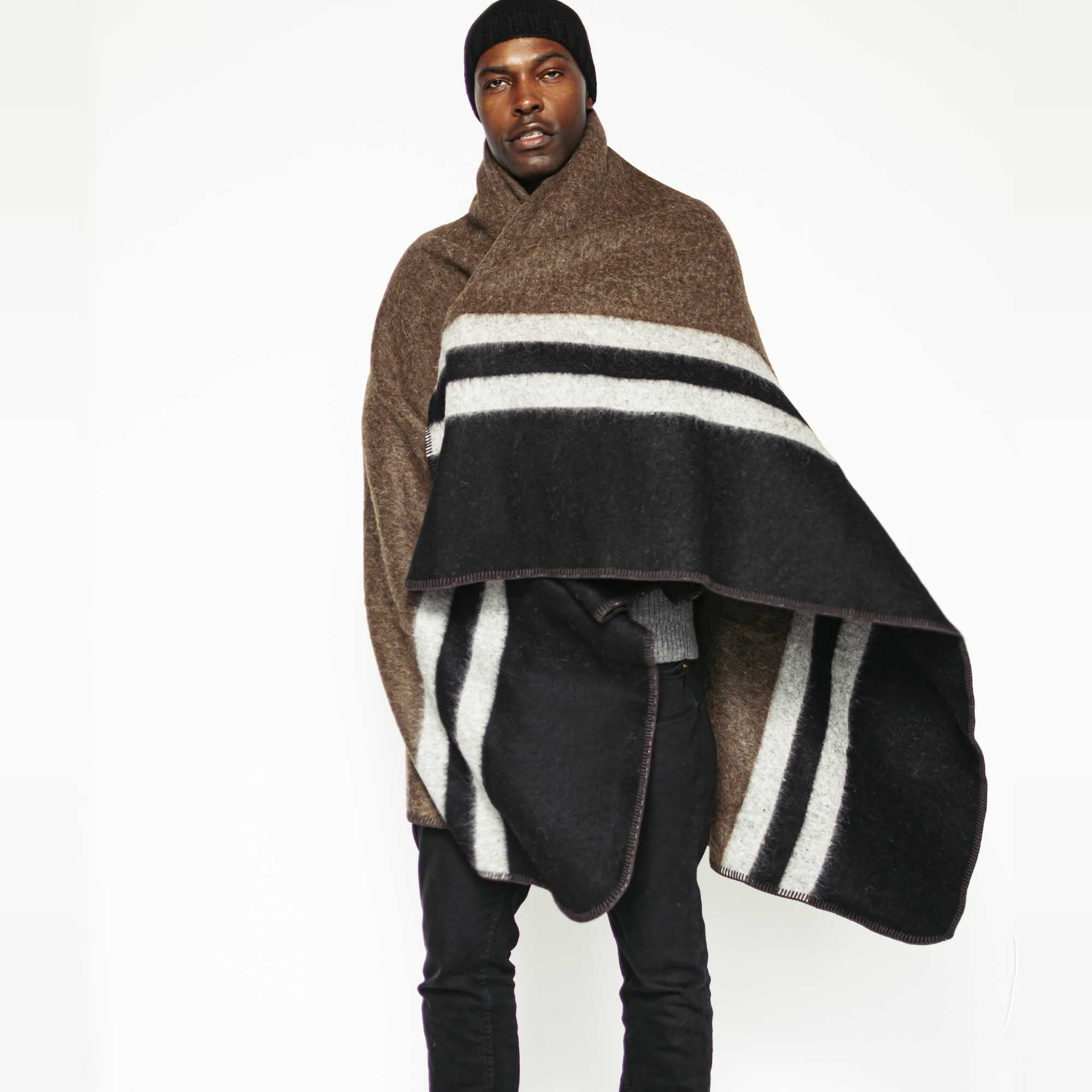 Unisex | Aspen Cape | Chocolate / Black / Dark Grey
