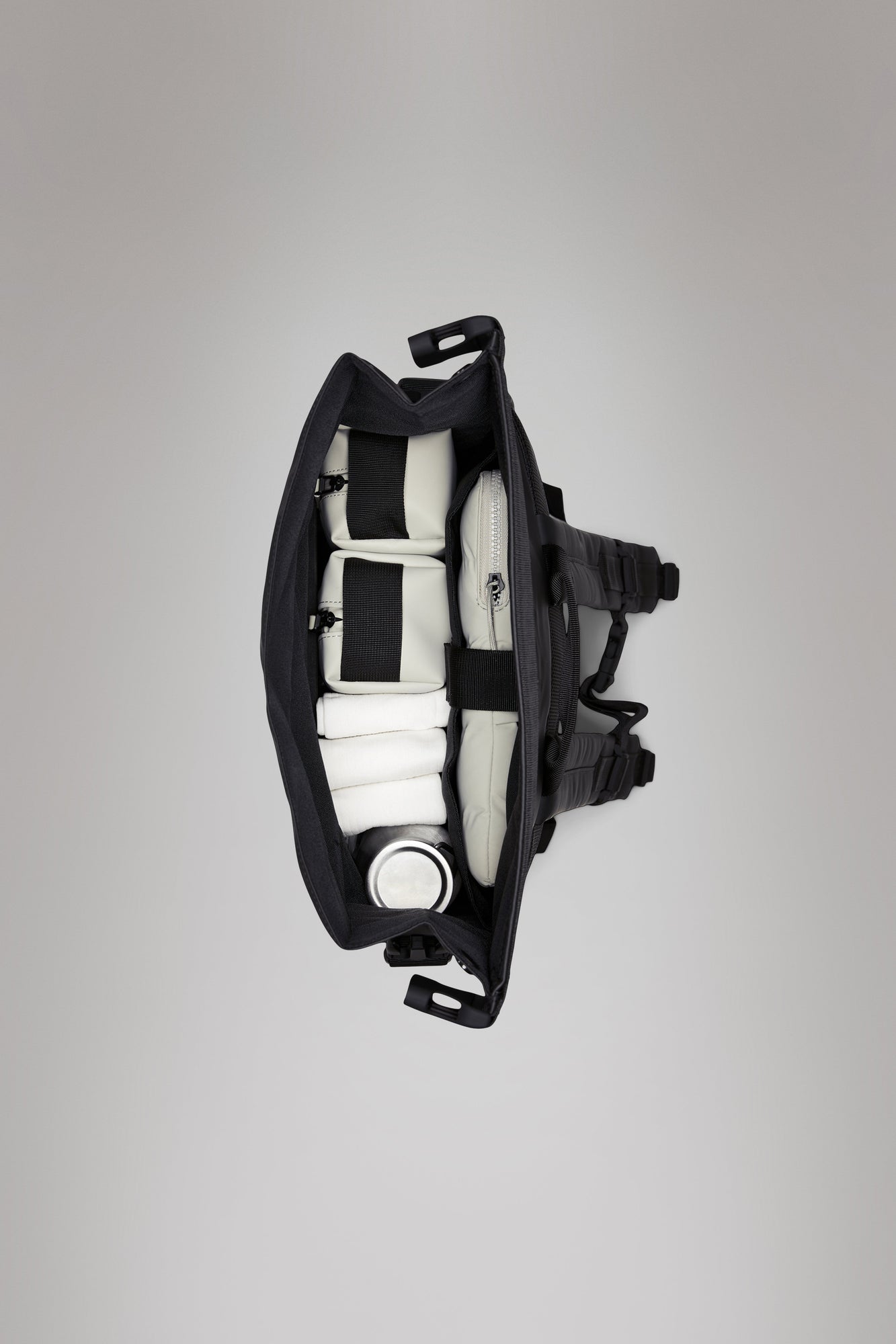 RAINS Trail Rolltop Backpack Drift 22L H47 x D13 x W36 cm Backpack