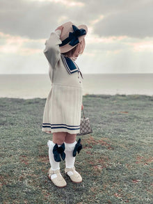 Girl | Lana Ruffle Socks with Poms and Bows Bow | White x Black