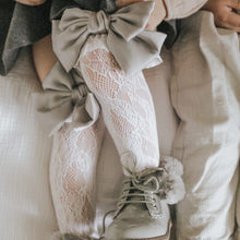 Girl | Lola Lace Socks with Satin Bow | White x Silver