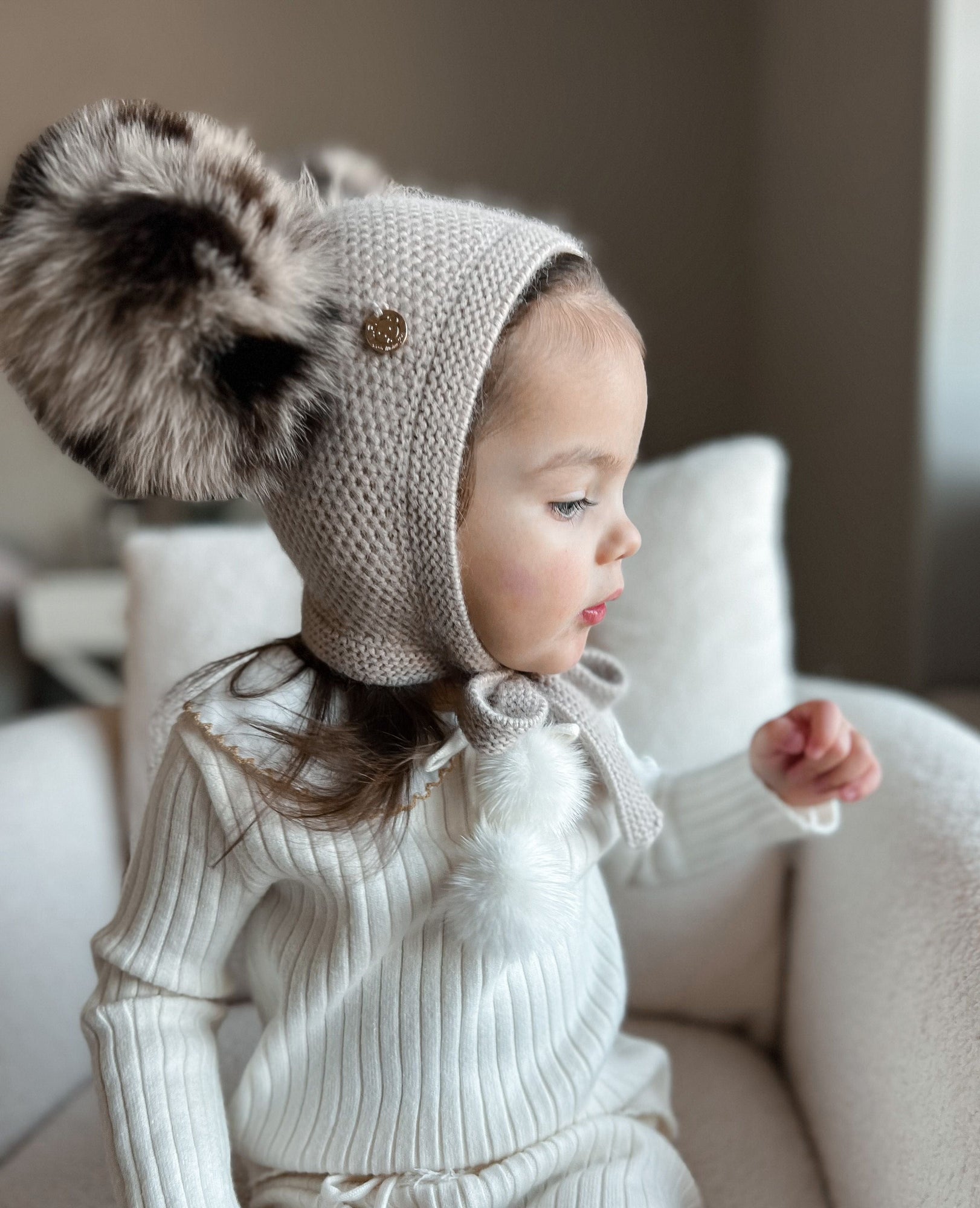 Unisex | Honeycomb Cashmere Bonnet with Animal Print Poms | Beige