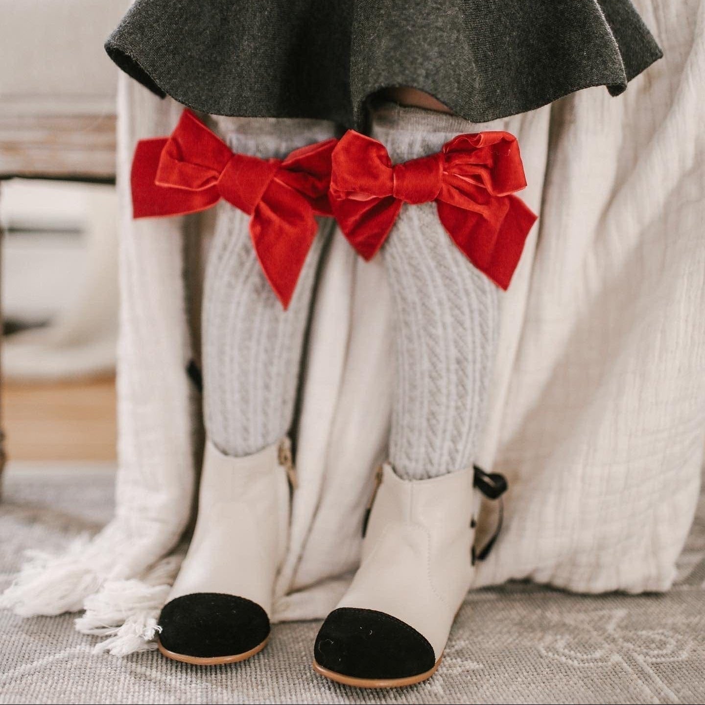 Grey Knee High Socks with Velvet Bows - Petite Maison Kids