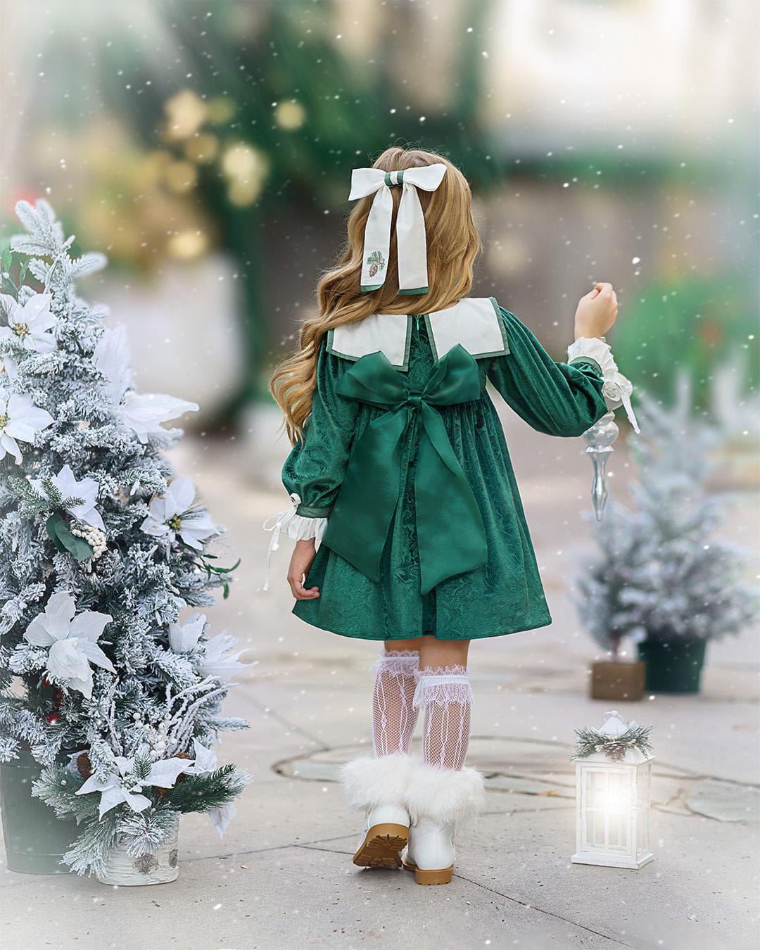 Girl | Everly Embroidered Hair Bow | White x Green