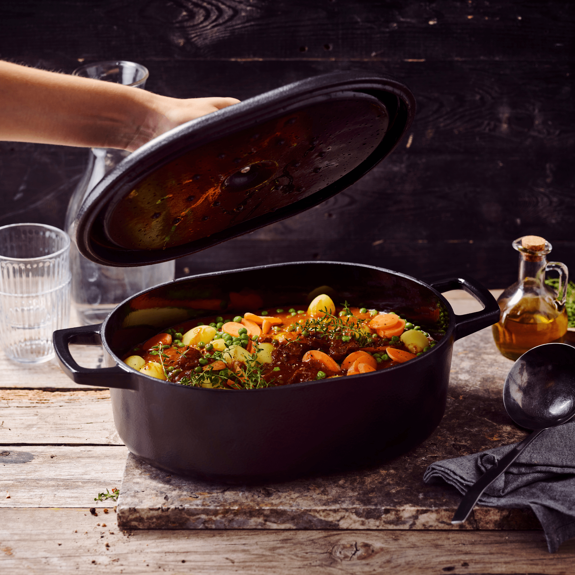 Nori Oval Dutch Oven â€” 6 QT. - Alva Cookware