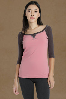 Women | Vintage-V Slide Tee | Guava