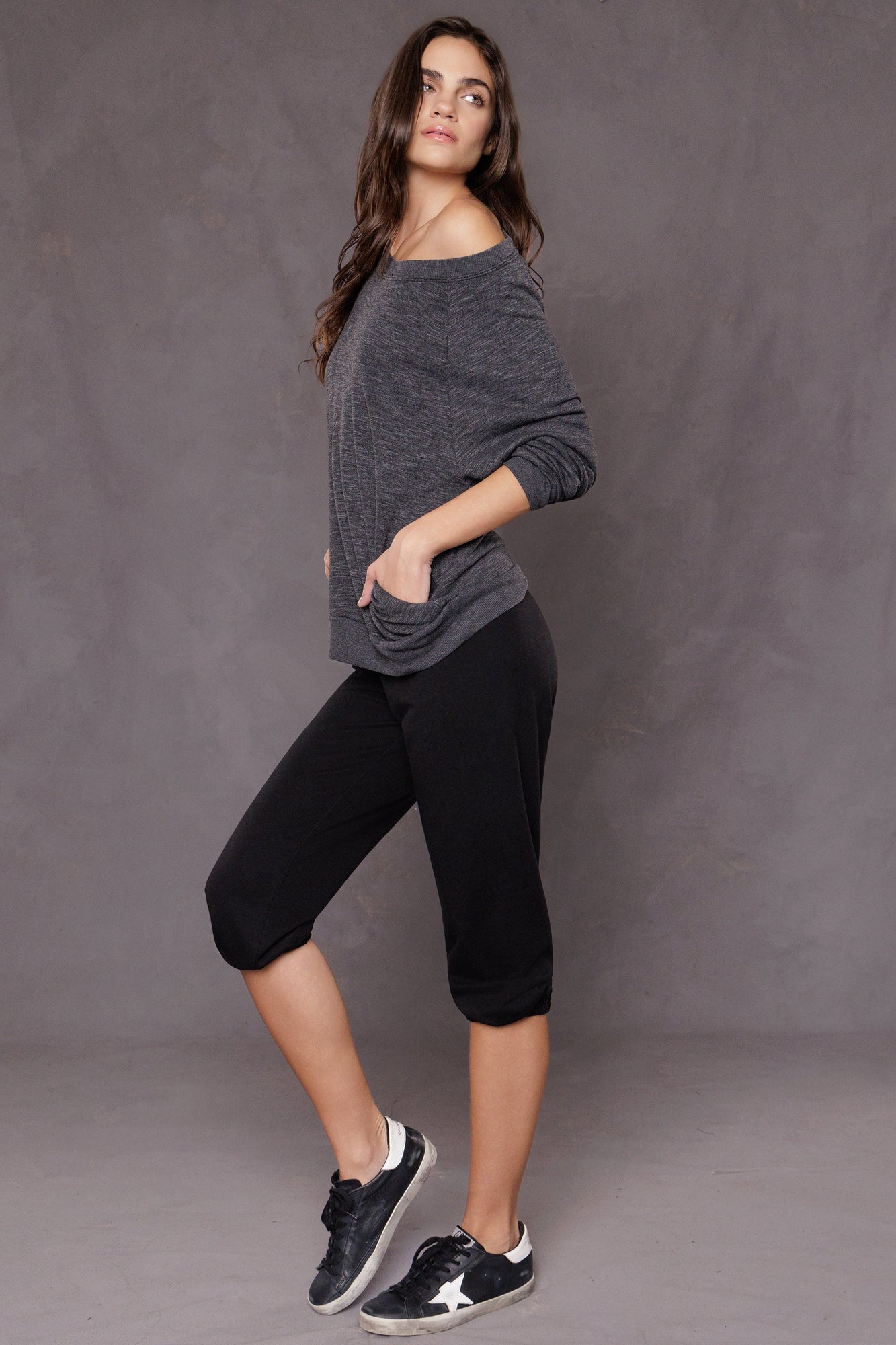 Women | Baby Fleece Basic Pull-On OG Crop Sweatpant | Black