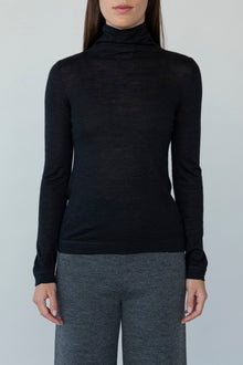 T Neck Pullover | Black