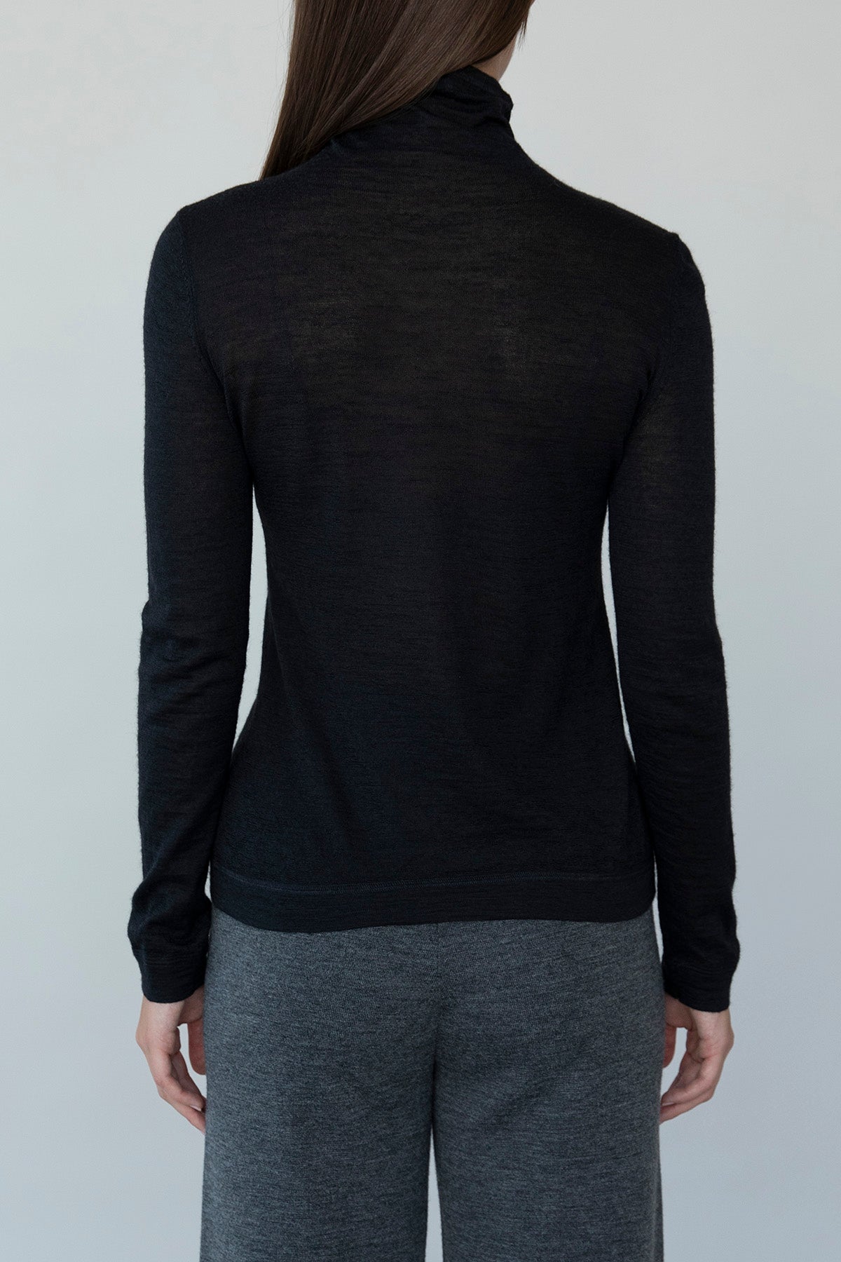 T Neck Pullover | Black