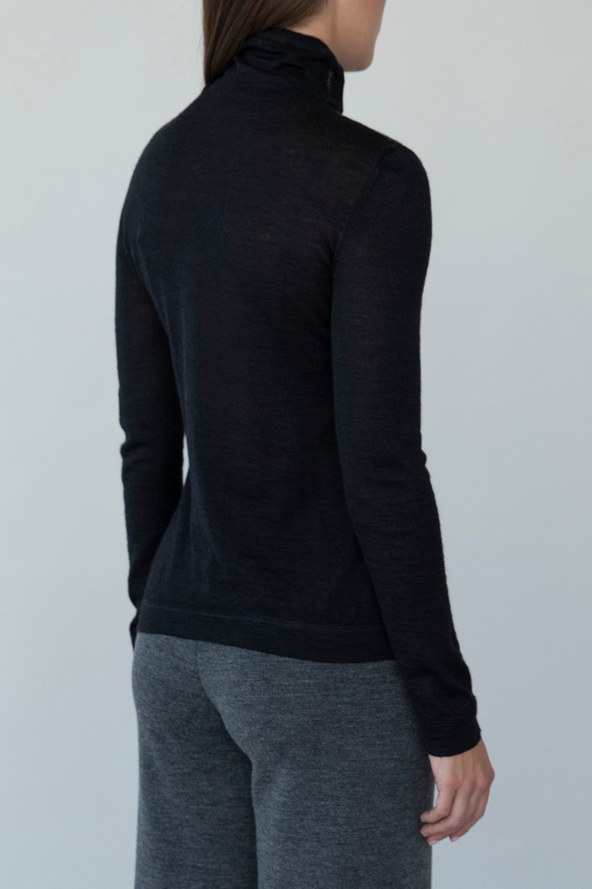T Neck Pullover | Black