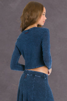 Women | Long Sleeve Crop Tee | Mineral Wash 8