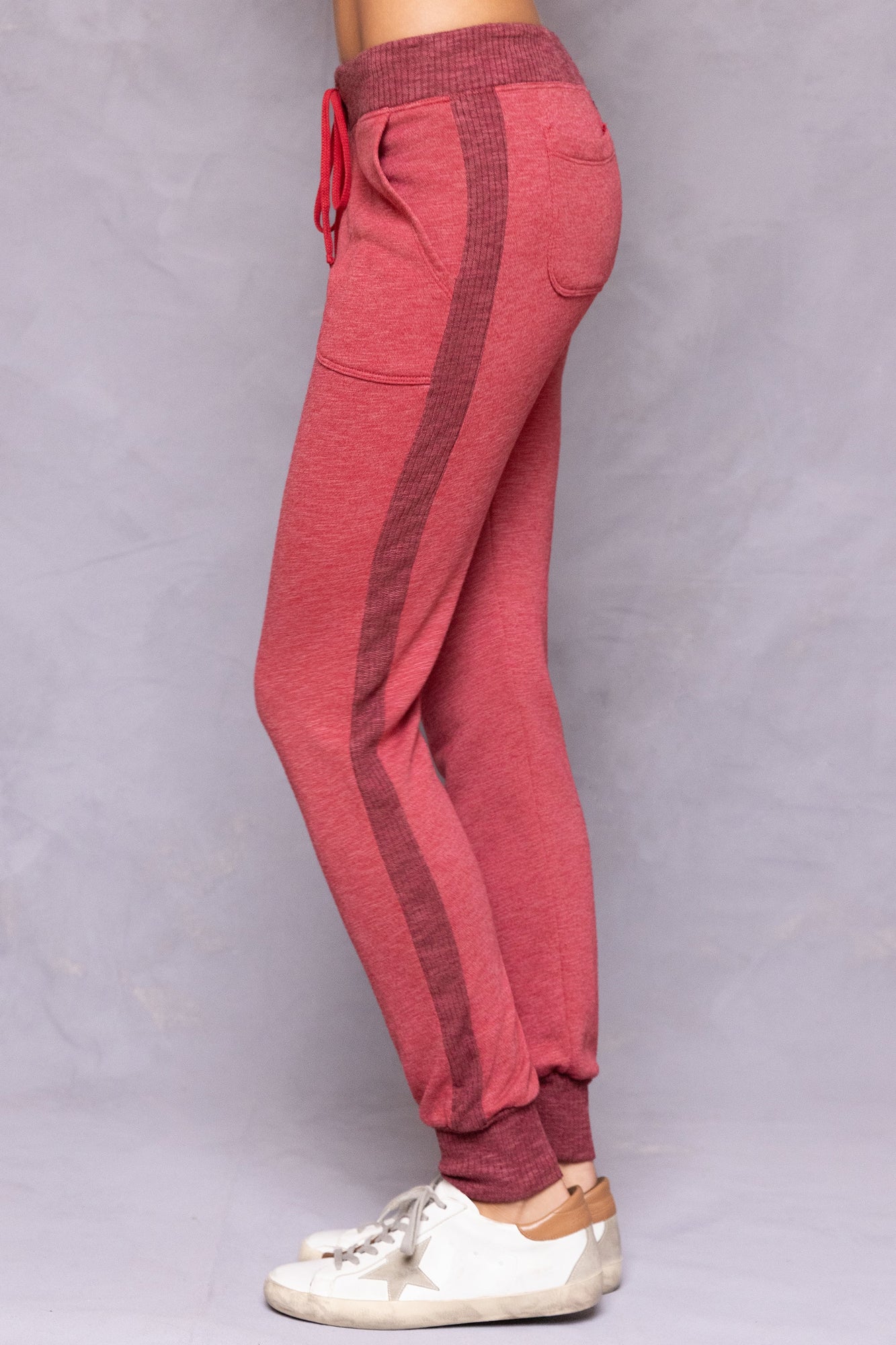 Women | Striated Racing Stripe Fitted Jogger | Crimson
