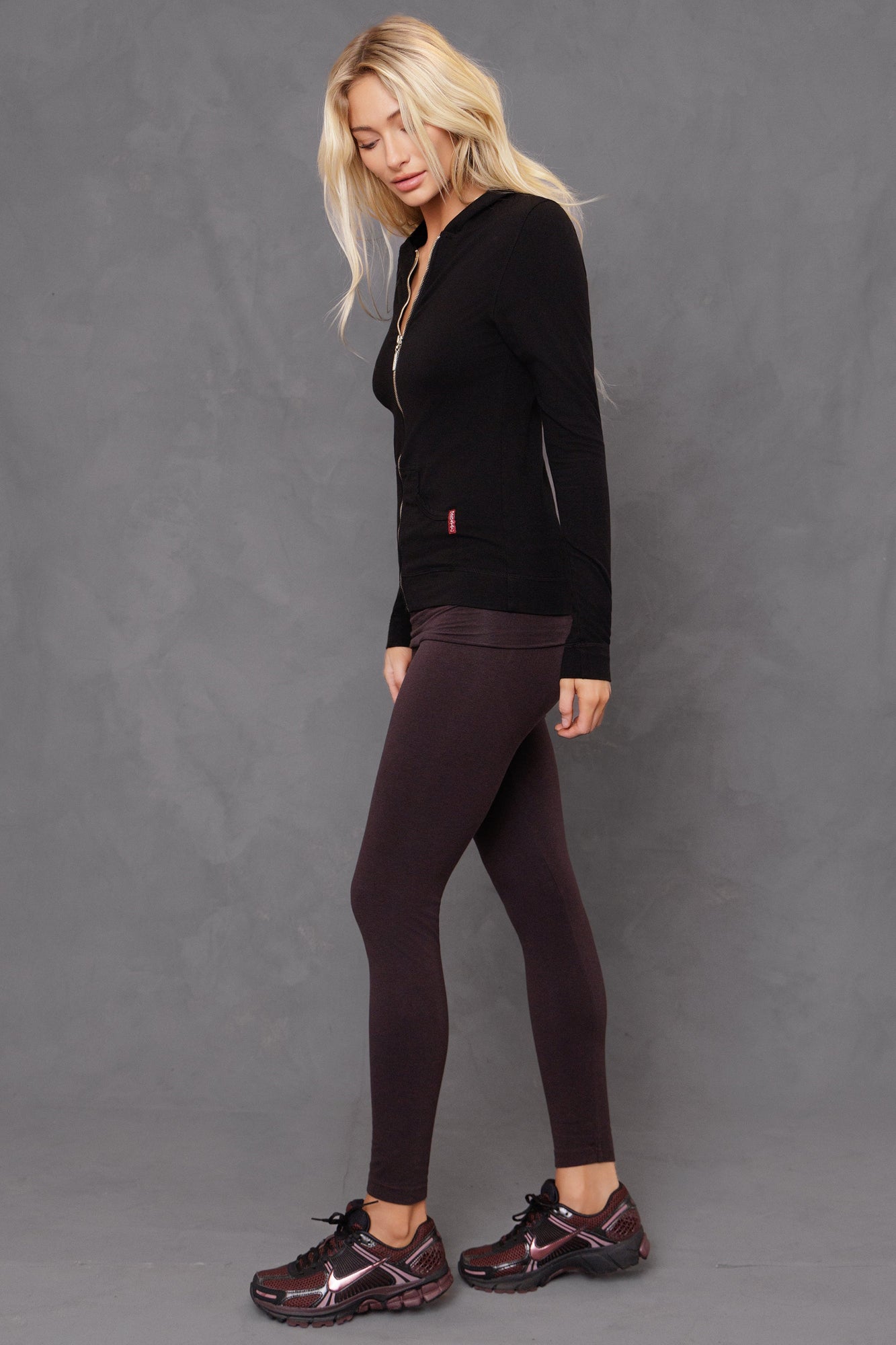 Women | Contour Rolldown Ankle Legging | Charcoal/Plum
