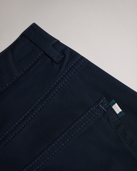 Men | Irvine Slim Fit Chino Tro | Navy